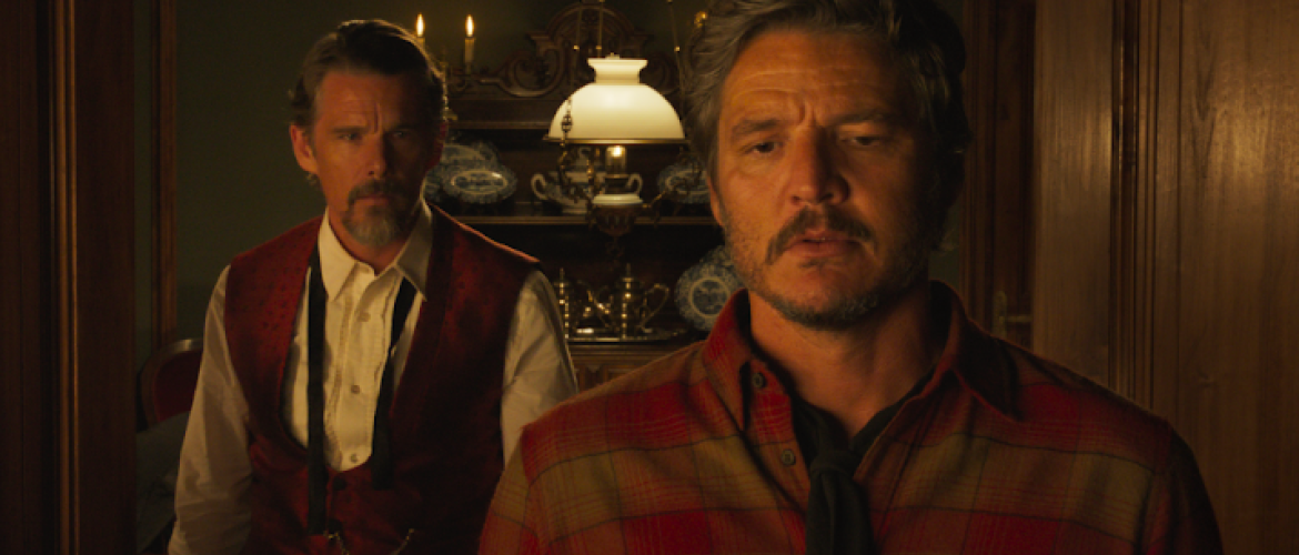 Dos hombre mirando al frente 